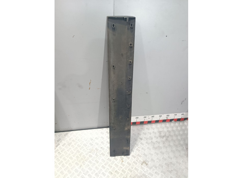 Молдинг двери задней правой к Mercedes Sprinter, 2008г.