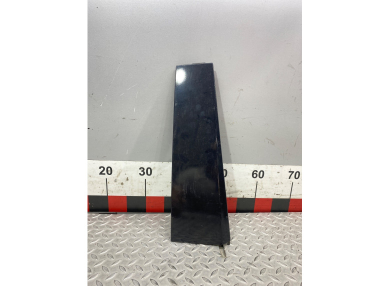 Молдинг двери задней левой к Peugeot 5008, 2010г.