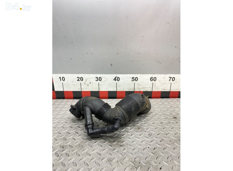 Патрубок воздушного фильтра к Volkswagen Touran undefined г.