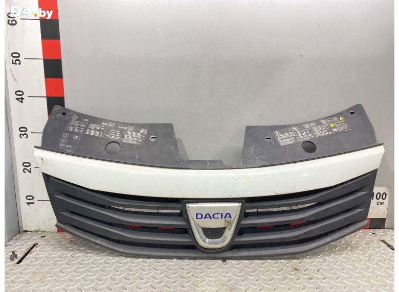 Решетка радиатора к Dacia Sandero undefined г.