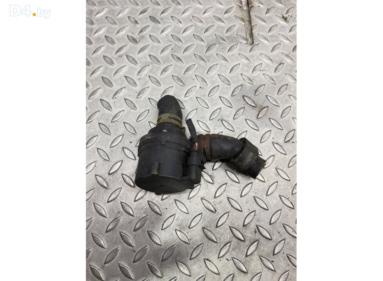 Насос антифриза дополнительный к Audi A1 undefined г.