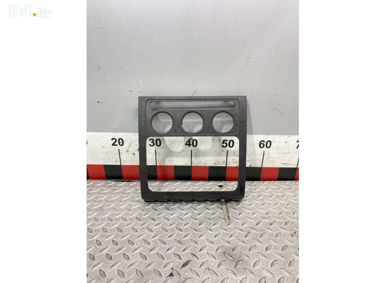 Рамка под магнитолу к Volkswagen Touran undefined г.