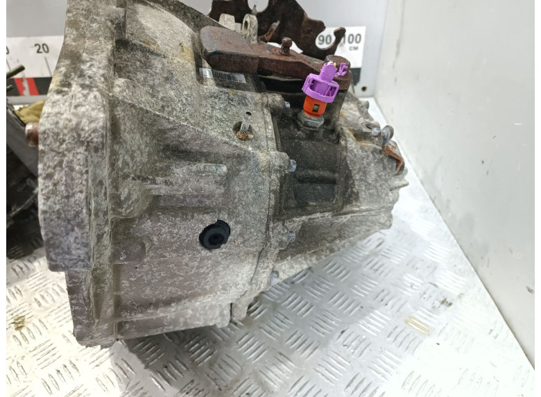 КПП механическая (МКПП) к Opel Vivaro, 2006г.