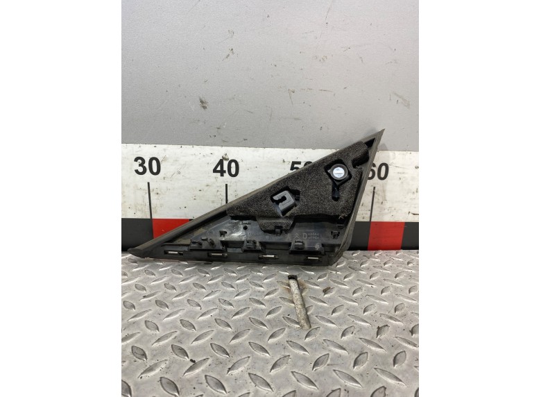 Молдинг (накладка кузовная) к Молдинг (накладка кузовная) к Peugeot 5008 undefined г. 5008