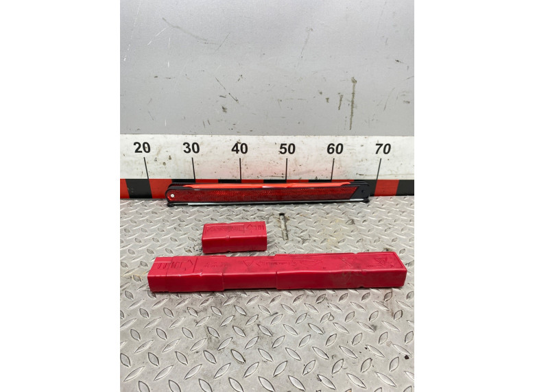 Знак аварийной остановки к Volkswagen Touran, 2004г.