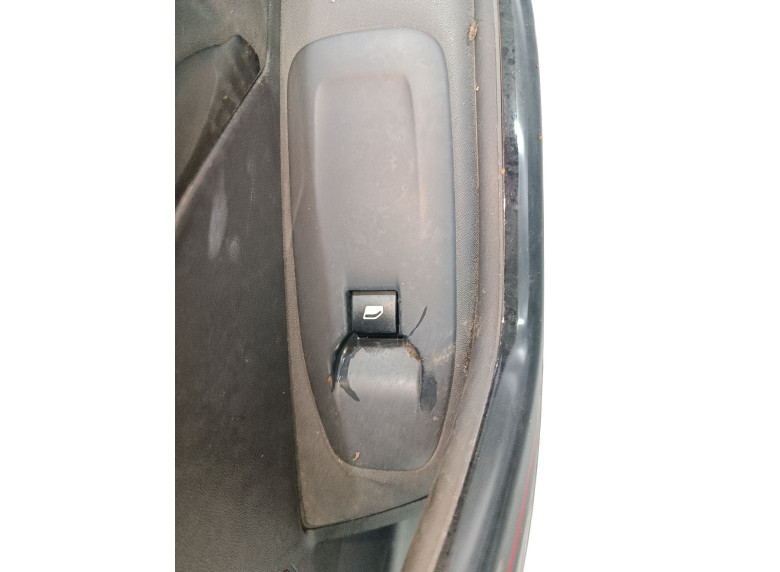 Кнопка стеклоподъемника переднего правого к Peugeot 208, 2016г.