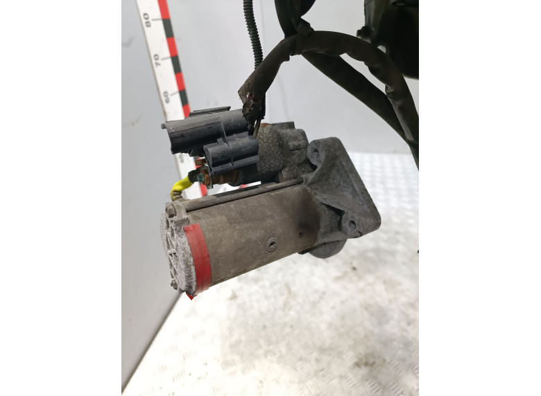 Стартер к Volvo S40