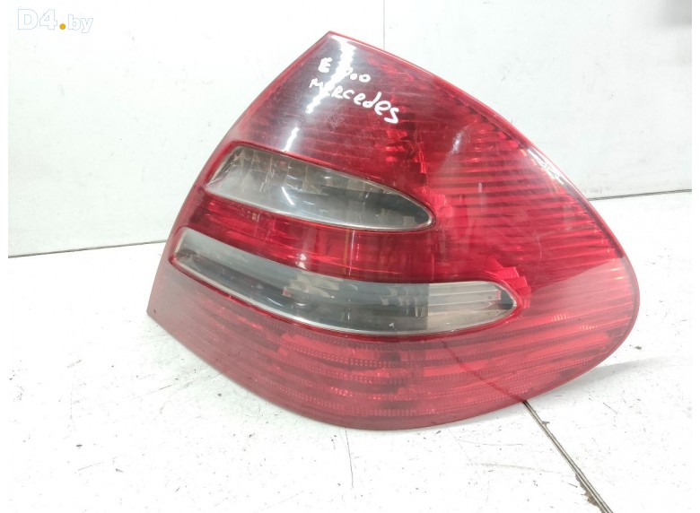 Фонарь задний правый к Mercedes EW211 undefined г.