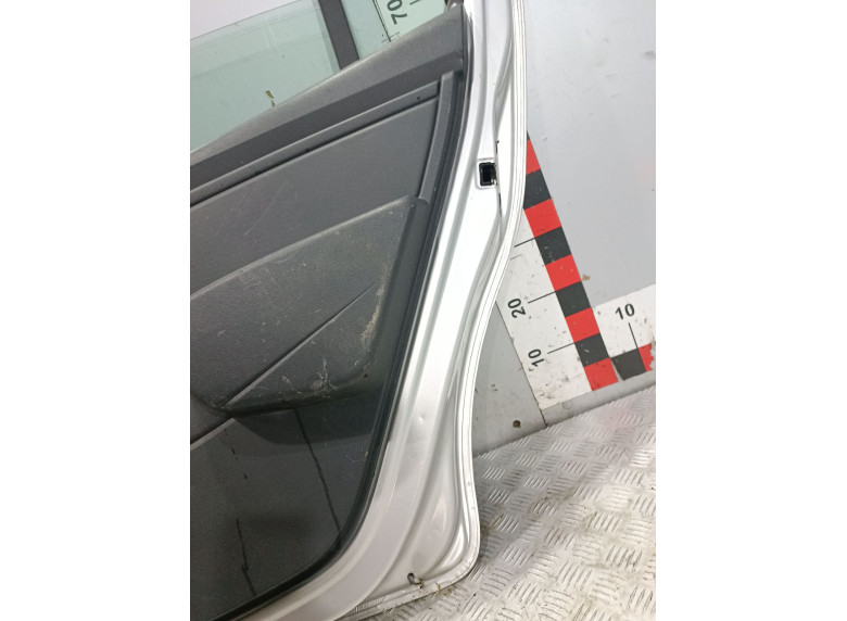 Дверь задняя правая к Dacia Sandero, 2008г.