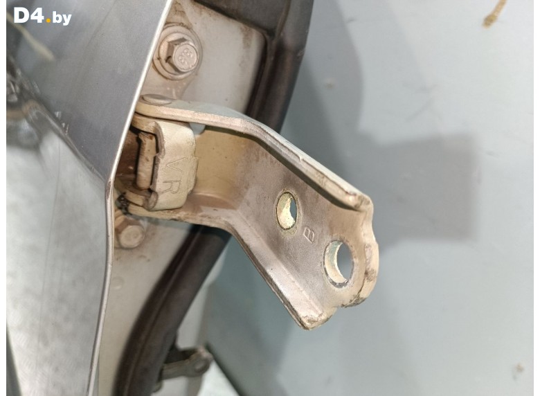 Петля двери передней правой к Chevrolet Evanda undefined г.