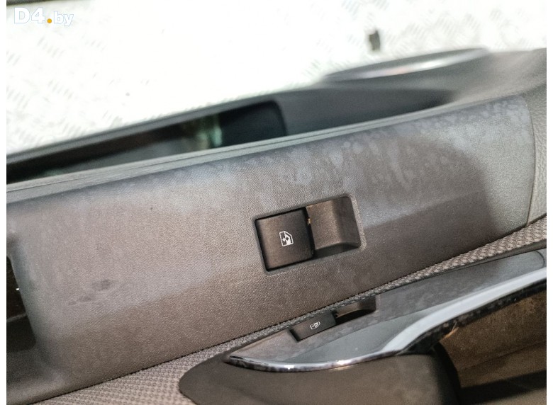 Кнопка стеклоподъемника переднего правого к Chevrolet Cruze undefined г.