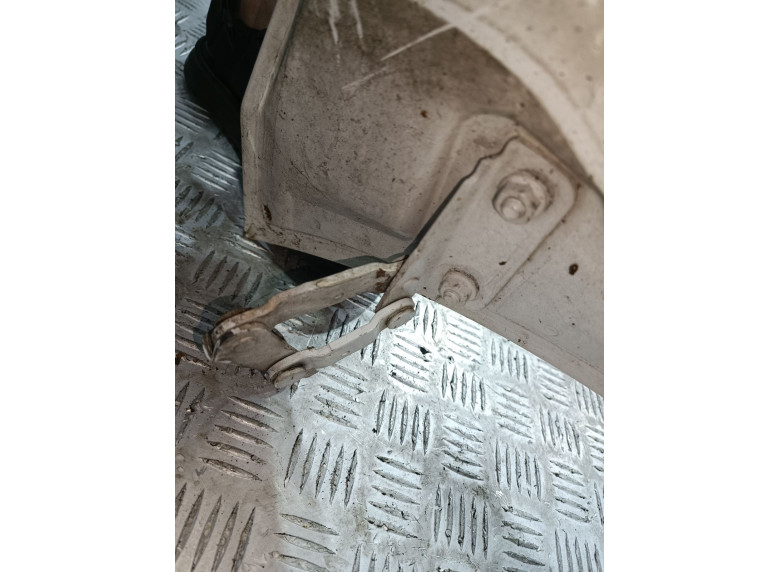 Петля капота правая к Mercedes Sprinter, 2001г.