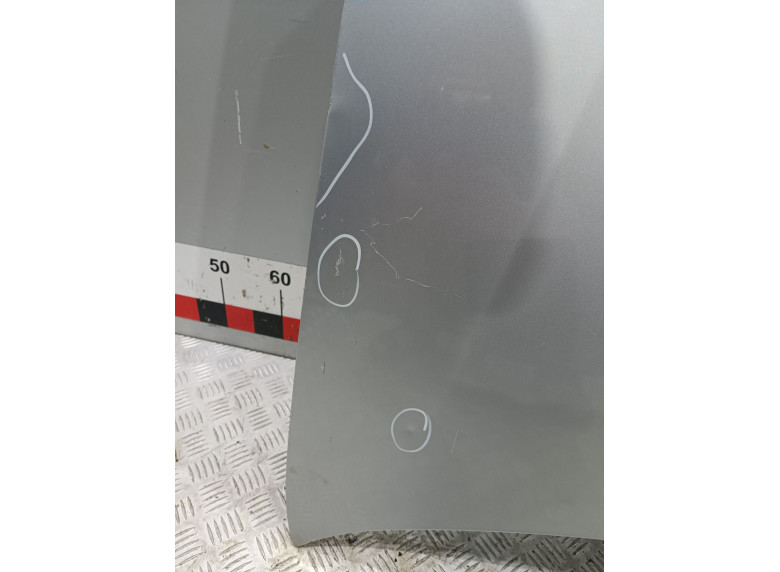 Капот к Volkswagen Golf, 2005г.