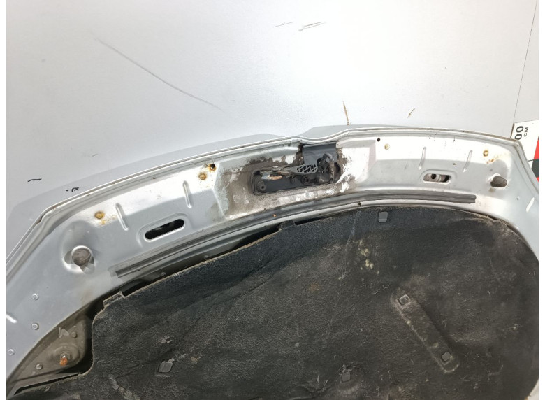 Капот к Volkswagen Golf, 2005г.