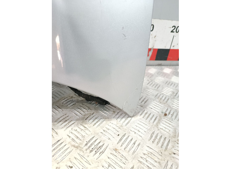 Капот к Volkswagen Golf, 2006г.