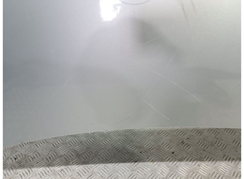 Капот к Volkswagen Golf, 2006г.