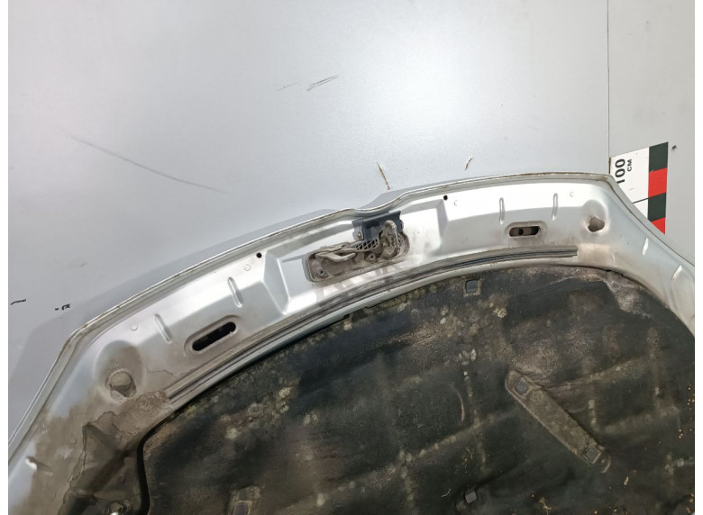 Капот к Volkswagen Golf, 2006г.