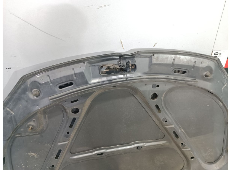 Капот к Volkswagen Golf, 2005г.