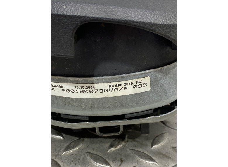 Подушка безопасности водителя к Volkswagen Golf, 2004г.