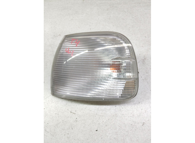 Поворотник левый к Volkswagen Transporter, 2002г.