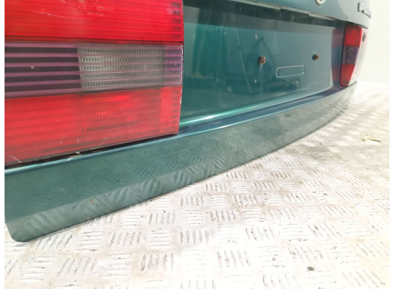 Крышка багажника (дверь 3-5) к Volkswagen Passat, 1996г.