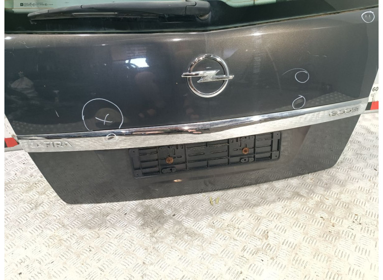 Накладка подсветки номера к Opel Zafira, 2008г.