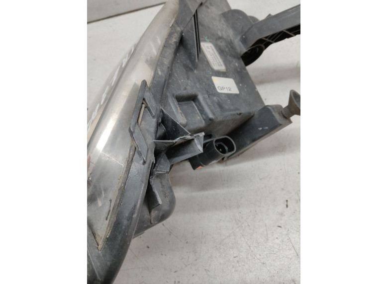 Фара противотуманная правая к Opel Astra, 2012г.