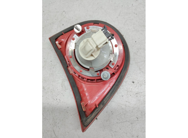 Фонарь крышки багажника левый к Volkswagen Golf, 2005г.