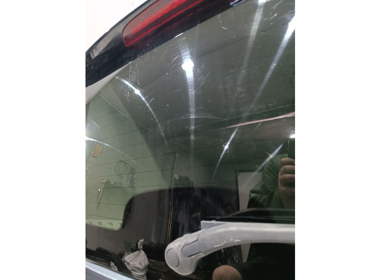 Стекло заднее к Peugeot 206, 2006г.