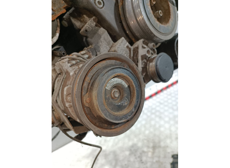 Компрессор кондиционера к Volkswagen Passat, 2002г.