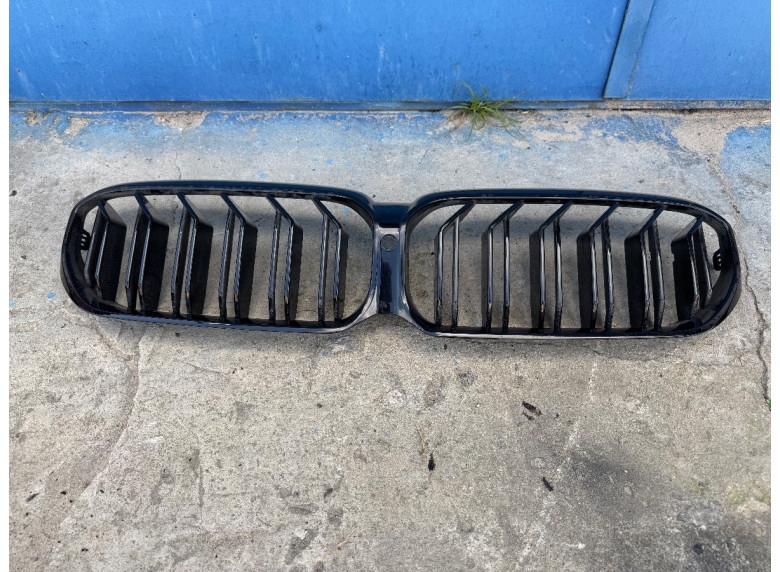 Решетка радиатора к BMW 5 G30/G31, 2022г.