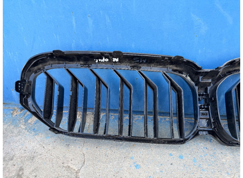 Решетка радиатора к BMW 5 G30/G31, 2022г.