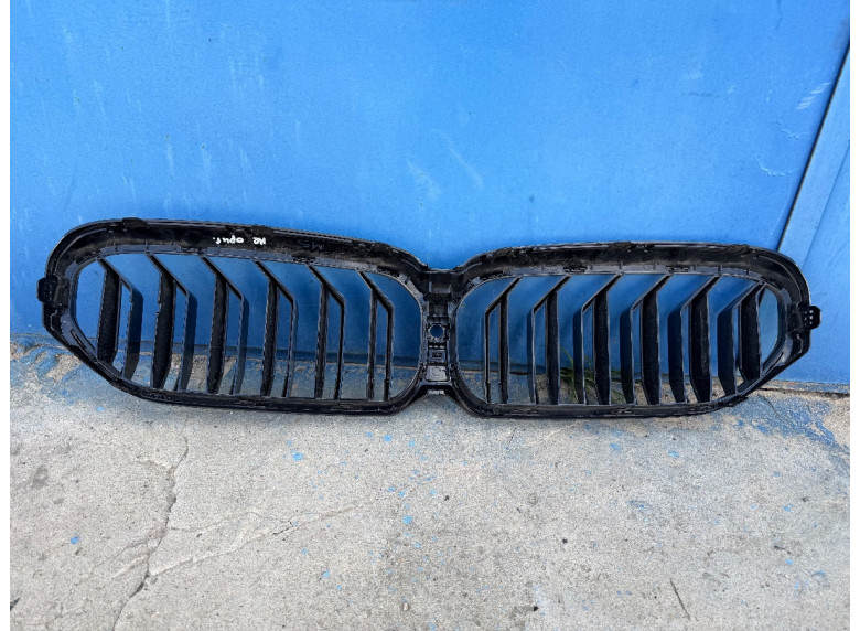 Решетка радиатора к BMW 5 G30/G31, 2022г.