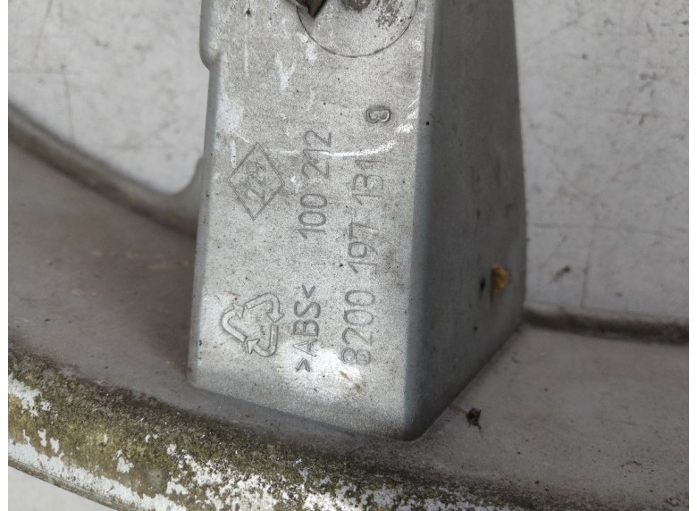 Накладка (ресничка) правой фары к Накладка (ресничка) правой фары к Renault Master undefined г. Master