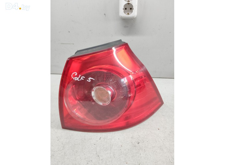 Фонарь задний правый к Volkswagen Golf undefined г.