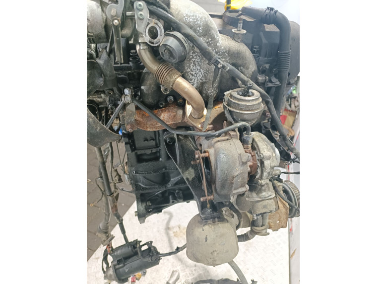 Двигатель к Audi A4, 2001г.