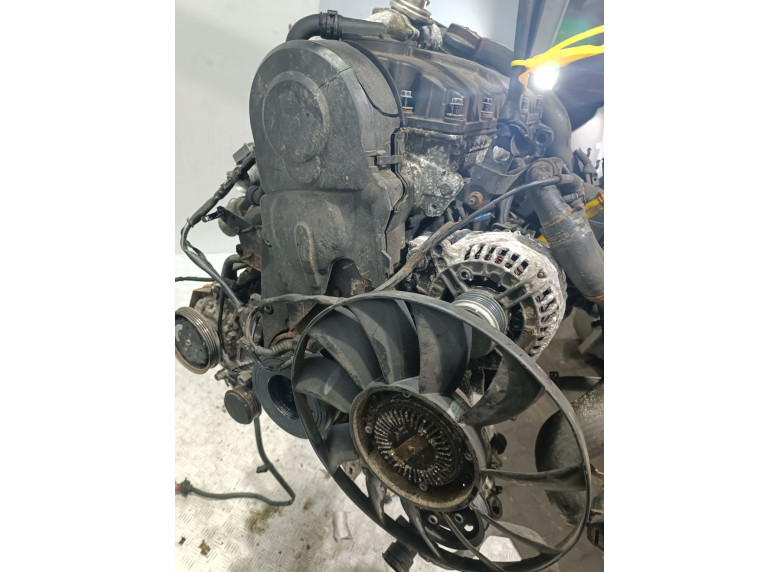 Двигатель к Audi A4, 2001г.