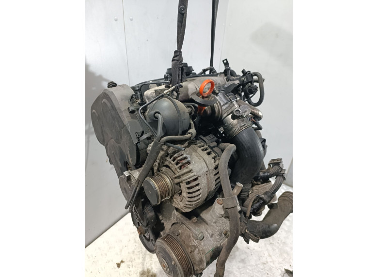 Двигатель к Volkswagen Touran, 2004г.