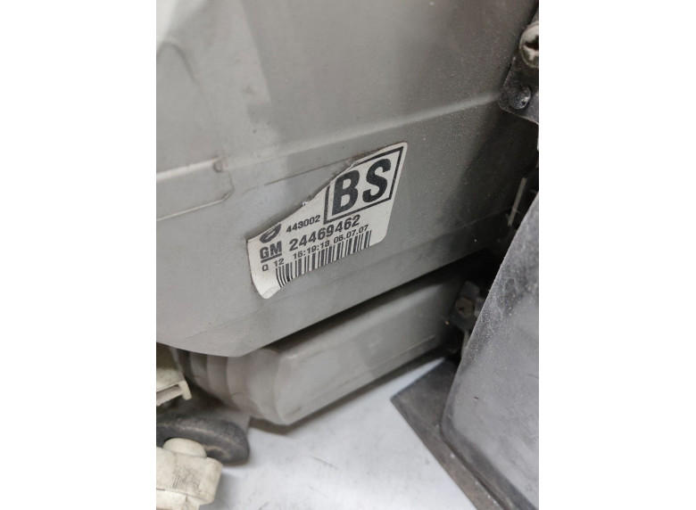 Фонарь задний правый к Opel Vectra, 2004г.