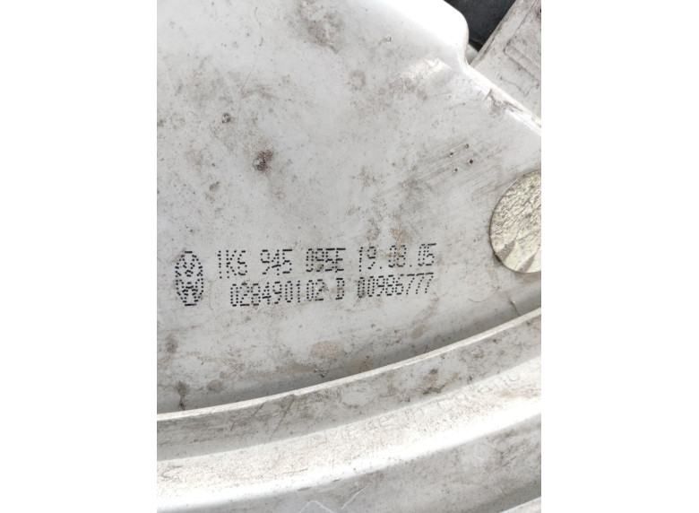 Фонарь задний левый к Volkswagen Golf, 2005г.