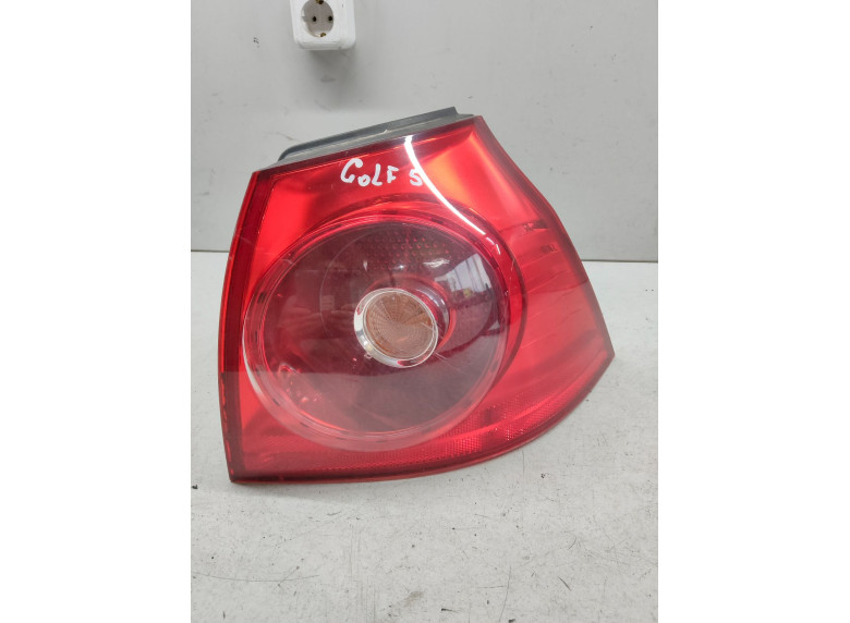 Фонарь задний правый к Volkswagen Golf, 2005г.