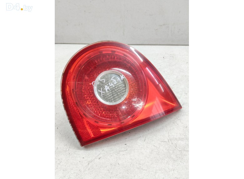 Фонарь крышки багажника правый к Volkswagen Golf undefined г.