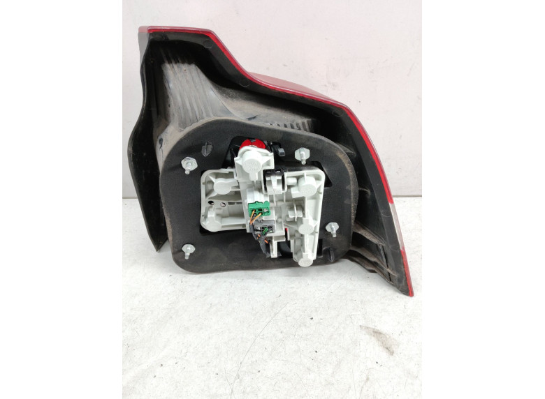 Фонарь задний левый к Volvo S40, 2004г.