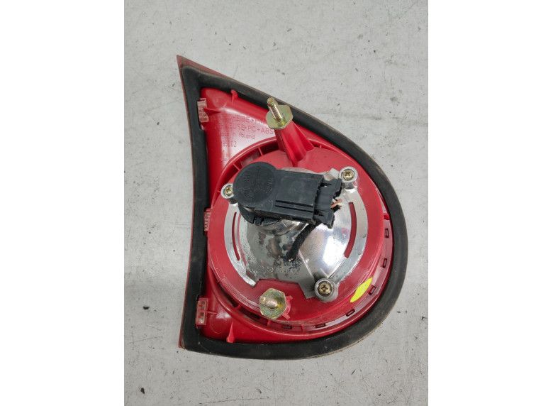 Фонарь крышки багажника правый к Volkswagen Golf, 2005г.