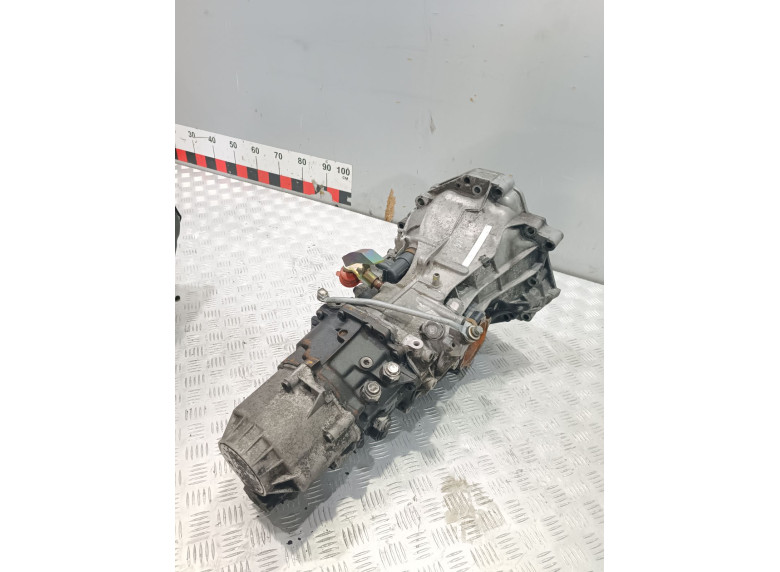 КПП механическая (МКПП) к Volkswagen Passat, 2002г.