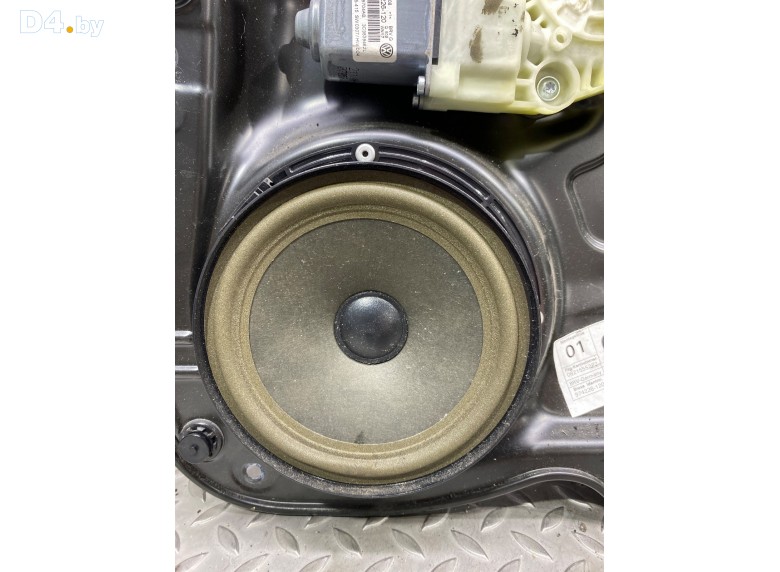 Динамик двери задней правой к Volkswagen Passat undefined г.