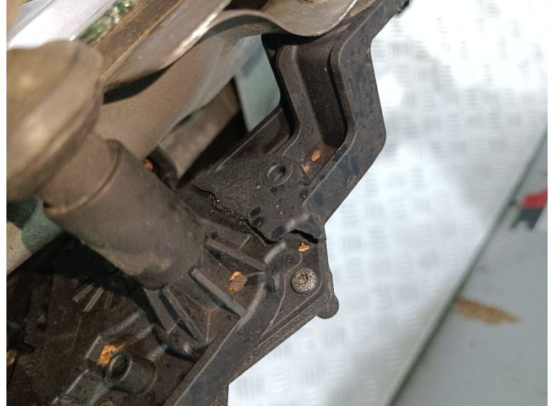 Моторчик заднего стеклоочистителя (дворника) к Opel Crossland X, 2017г.