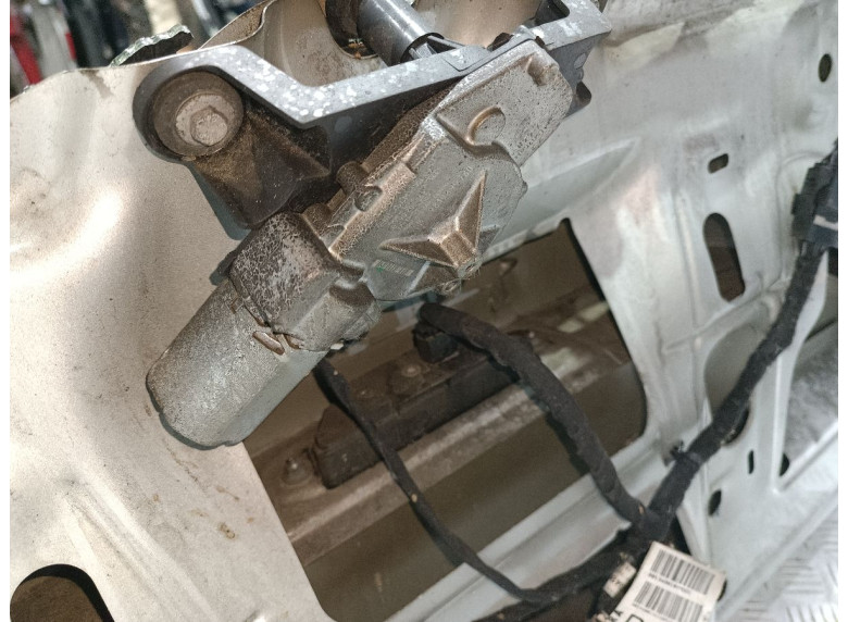 Моторчик заднего стеклоочистителя (дворника) к Opel Crossland X, 2017г.