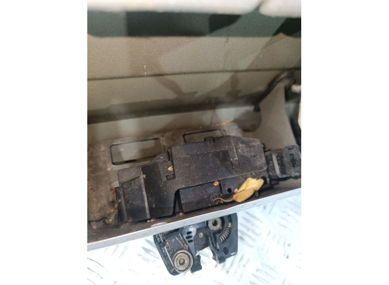 Замок багажника к Opel Crossland X, 2017г.