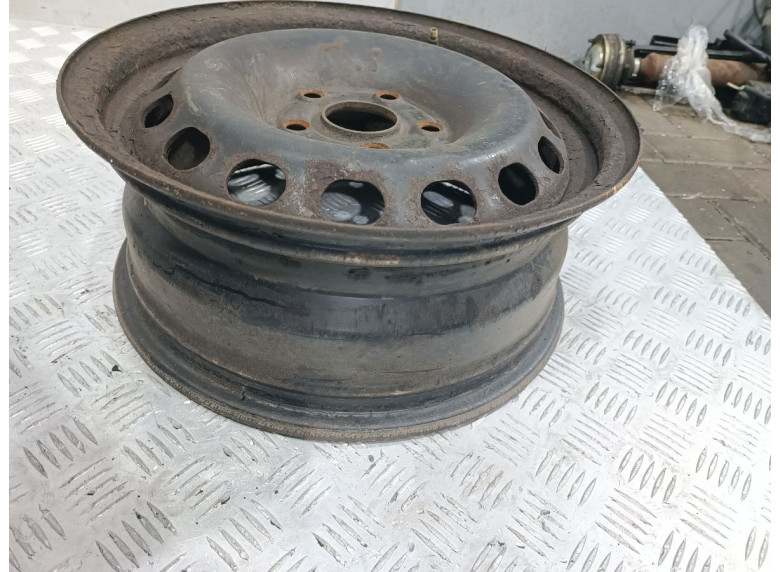 Диск штампованный к Audi A4, 1998г.